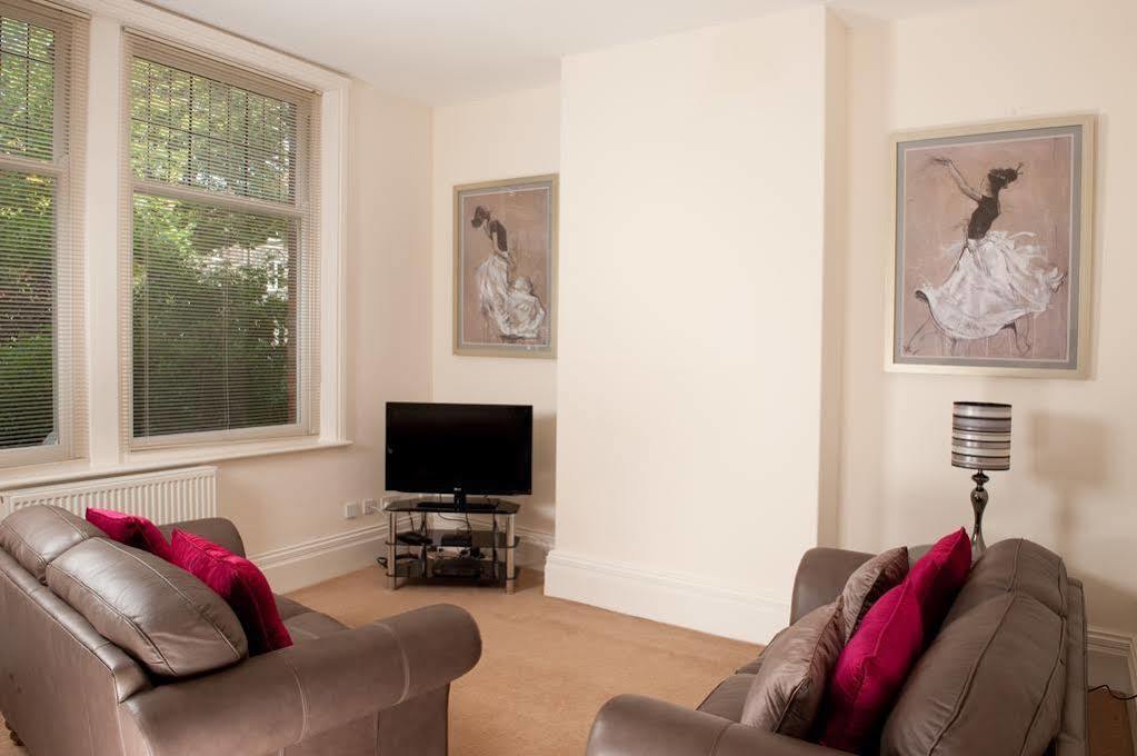 Harrogate Serviced Apartments Экстерьер фото